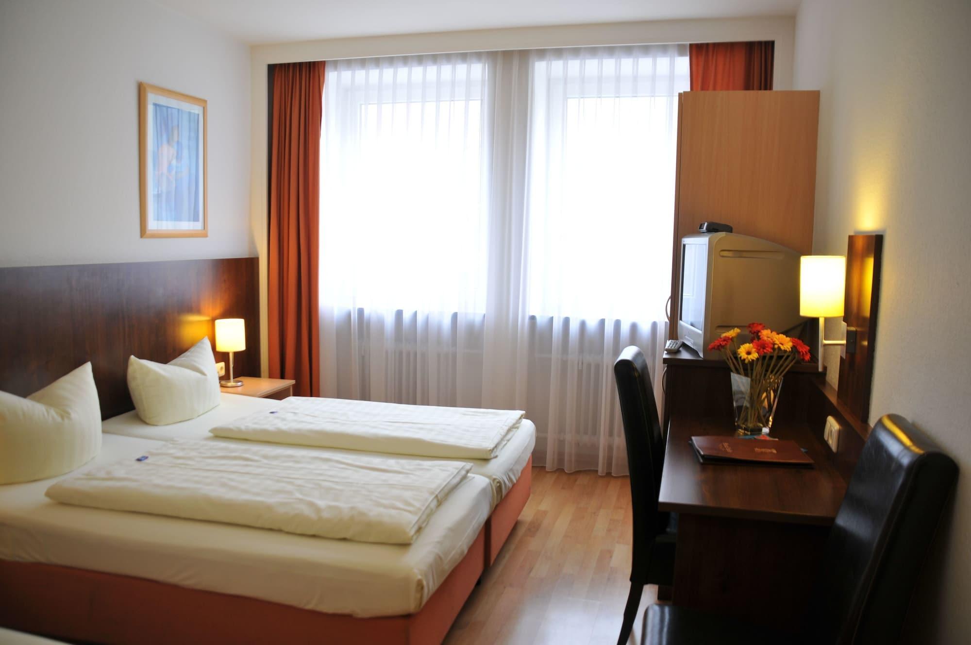 Italia Hotel 3*