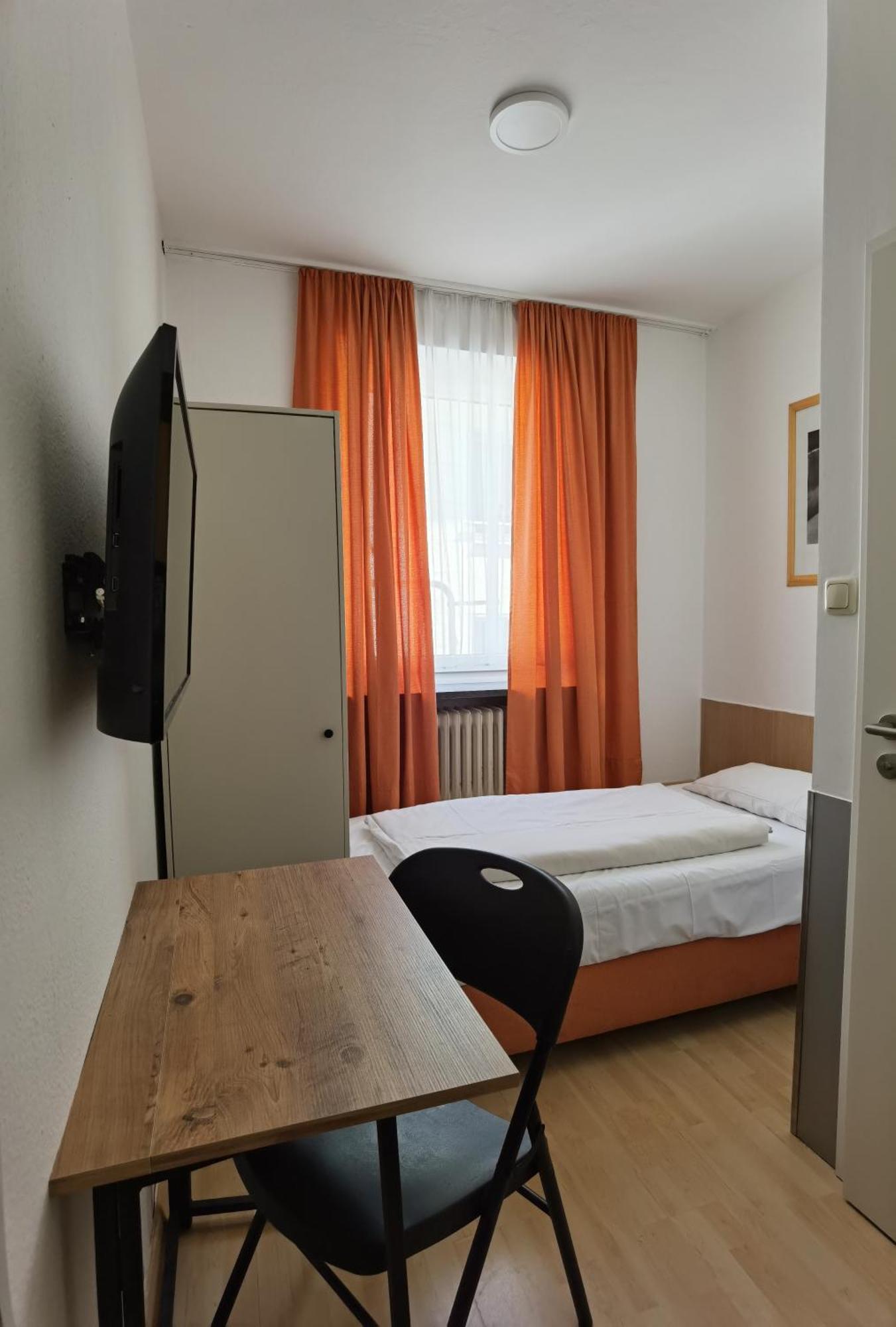 Hotel Italia 3*