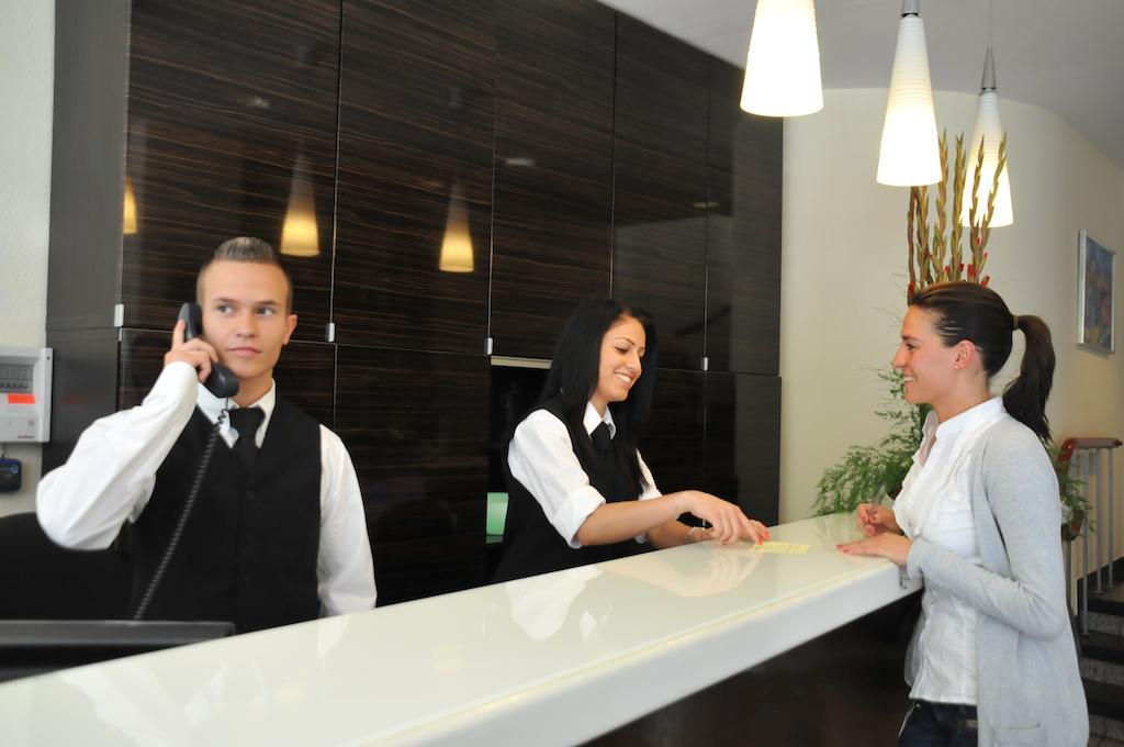 Italia Hotel 3*